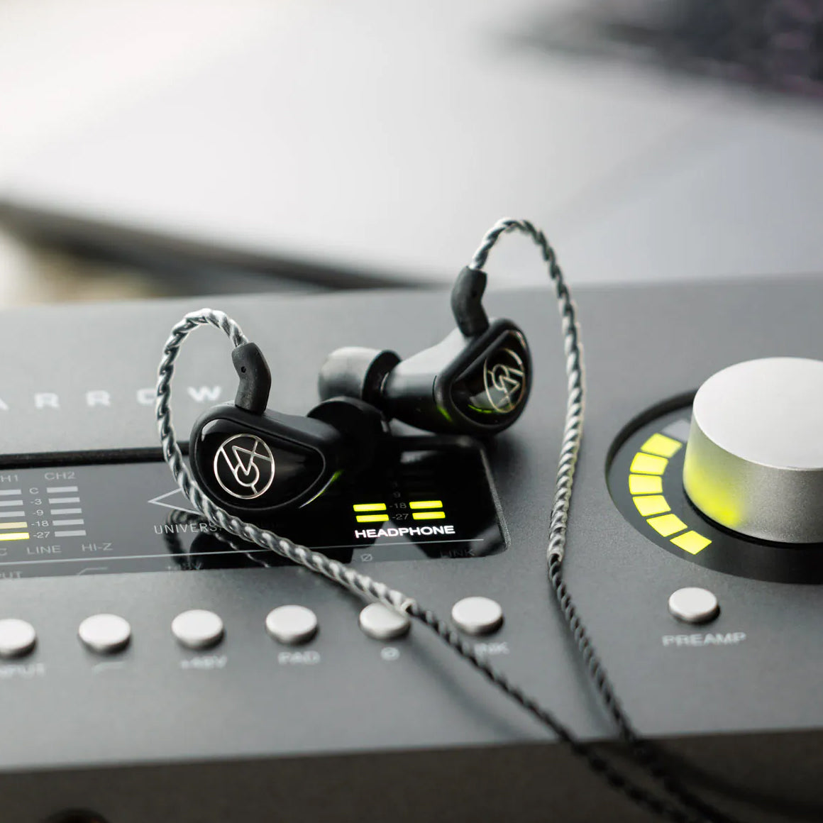 Headphone-Zone-64-Audio-Aspire-4