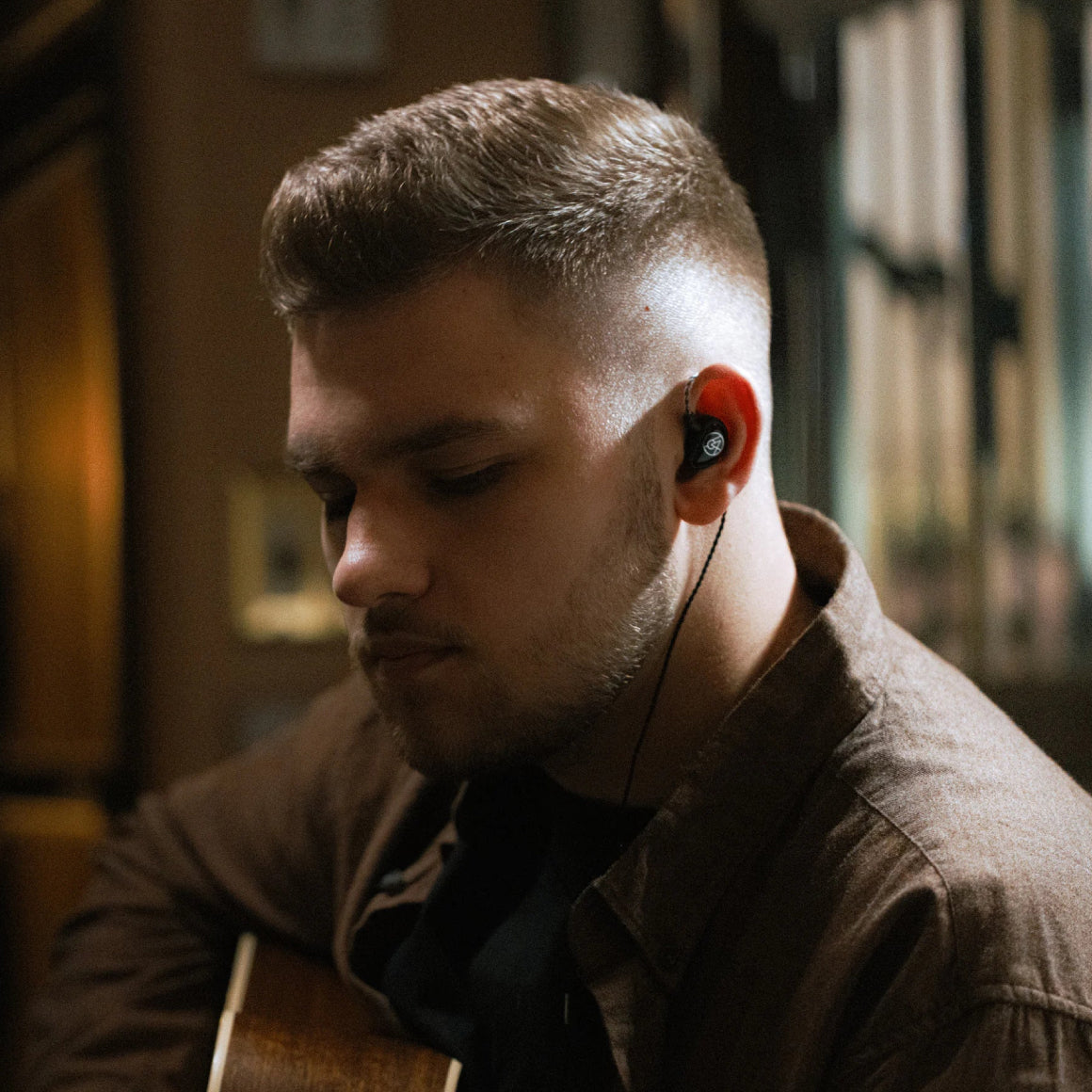 Headphone-Zone-64-Audio-Aspire-4