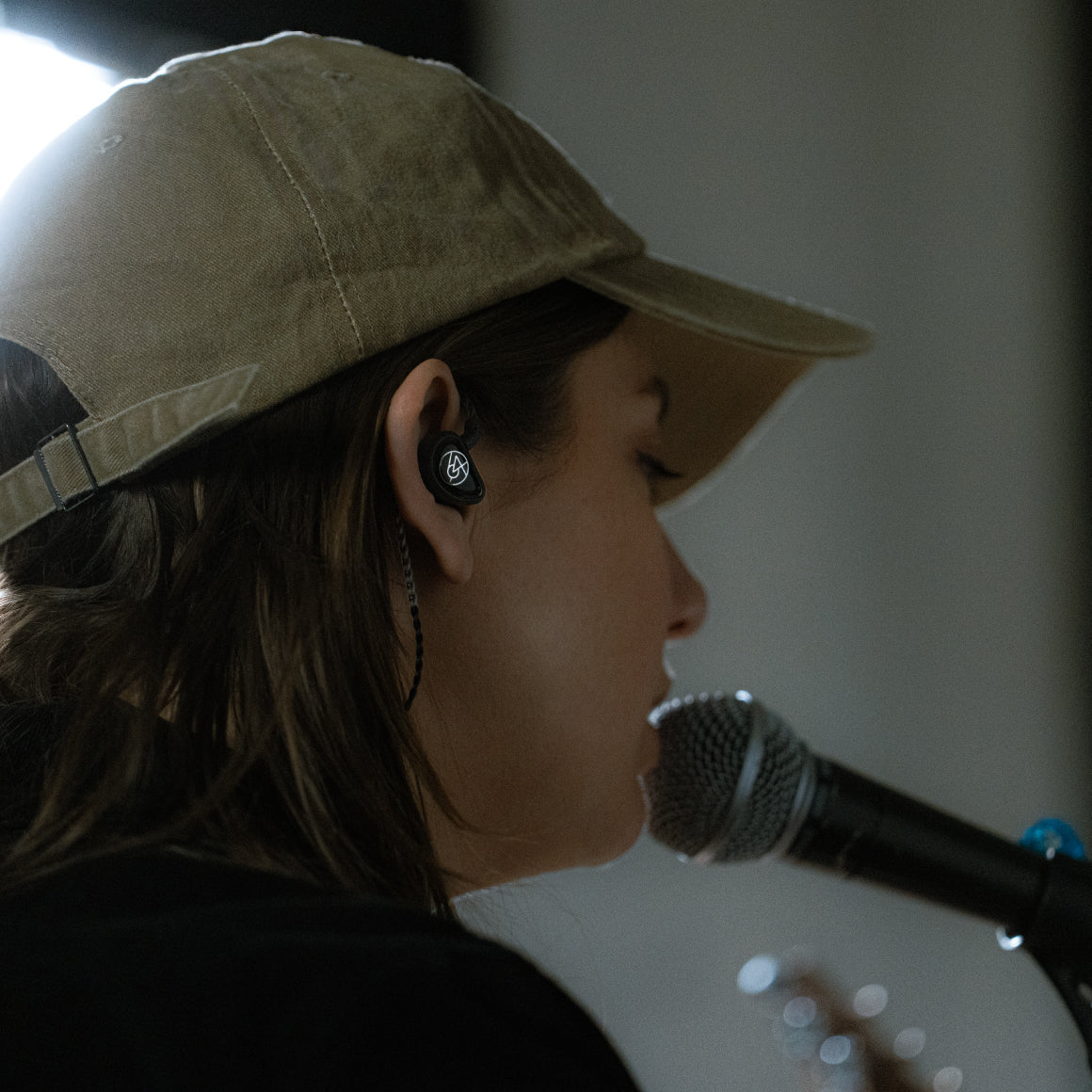 Headphone-Zone-64-Audio-Aspire-4