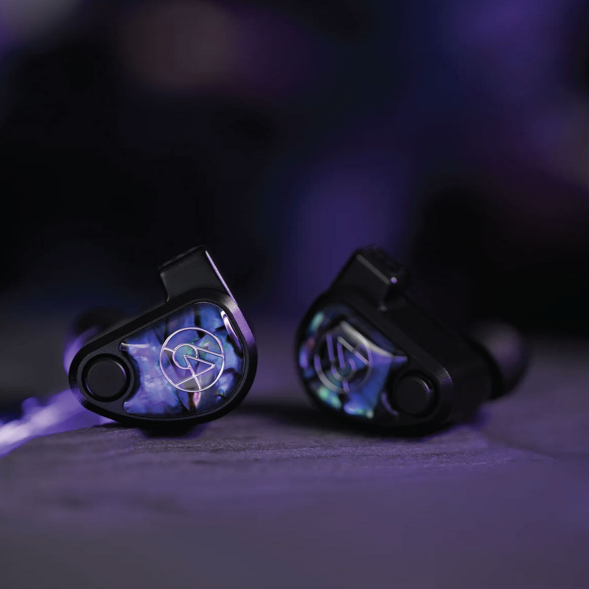 Headphone-Zone-64-Audio-Volur