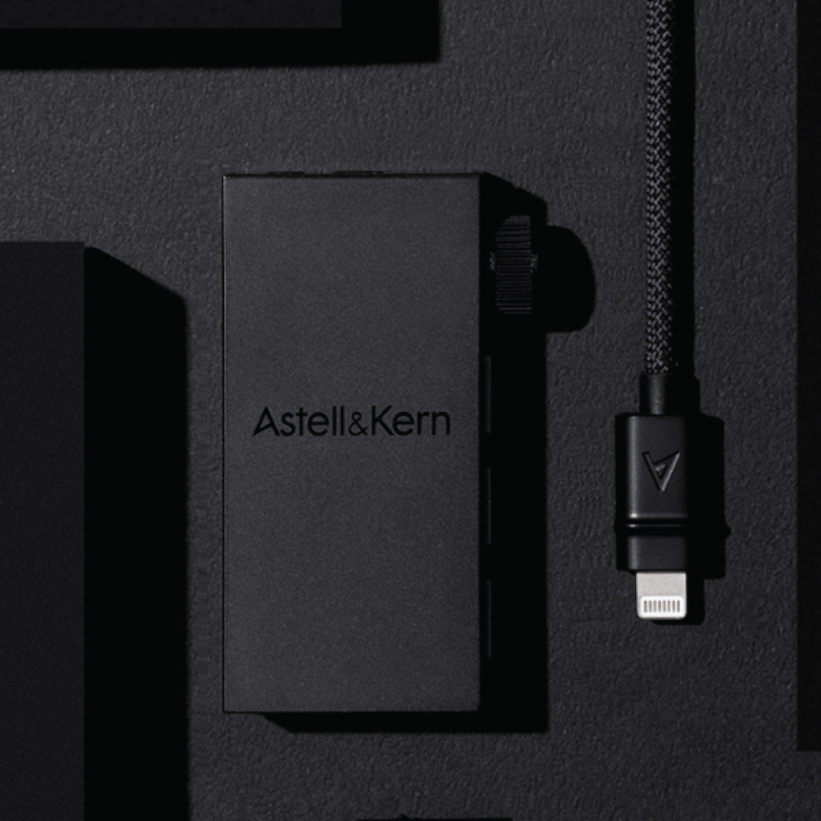 Headphone-Zone-Astell-Kern-AK-HB1