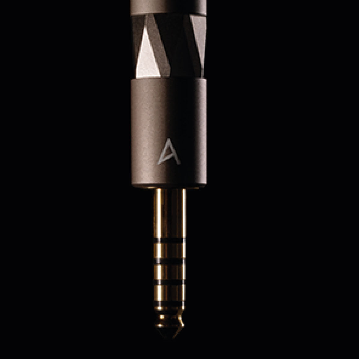 Headphone-Zone-Astell-_-Kern-Luna
