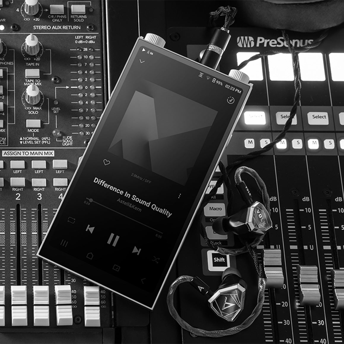 Headphone-Zone-Astell_Kern-PD20