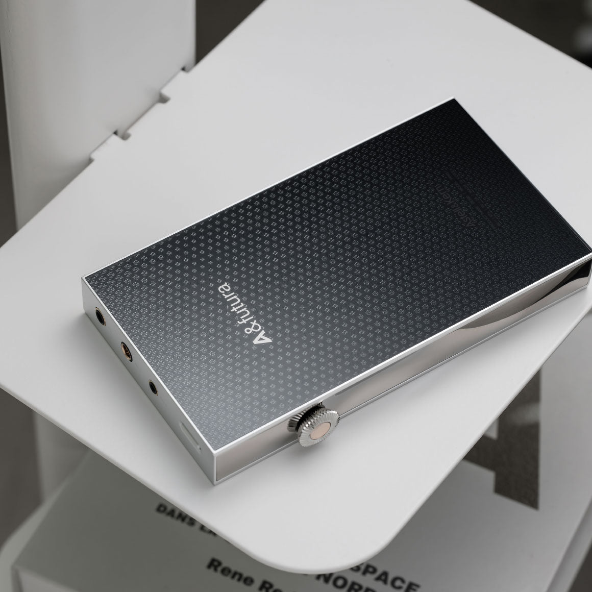 Headphone-Zone-Astell&Kern-A&futura SE300