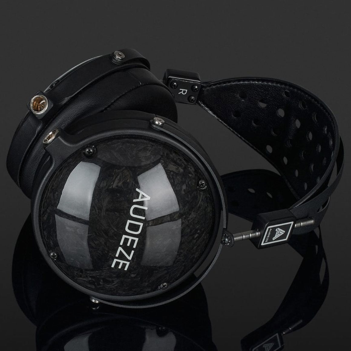 Headphone-Zone-Audeze-LCD2 Closed-Back