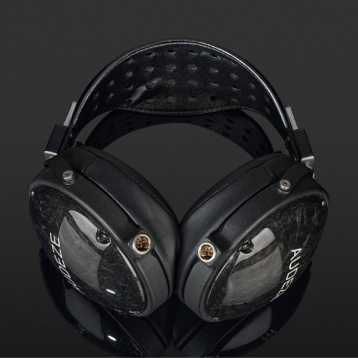 Headphone-Zone-Audeze-LCD2 Closed-Back