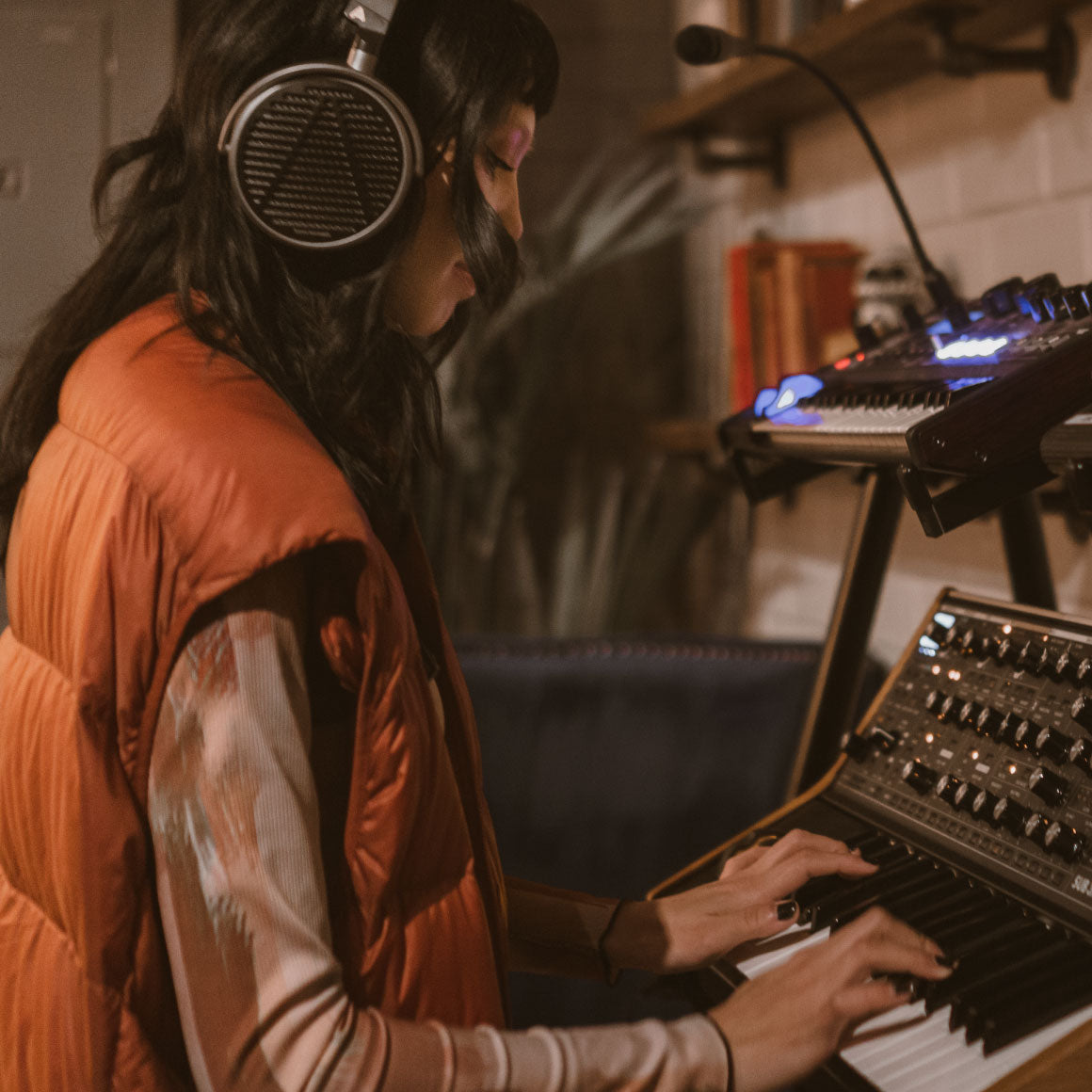 Headphone-Zone-Audeze-MM-100