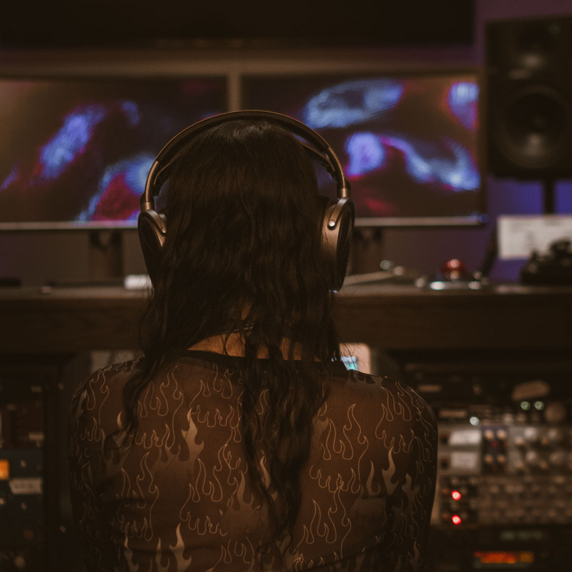 Headphone-Zone-Audeze-MM-100