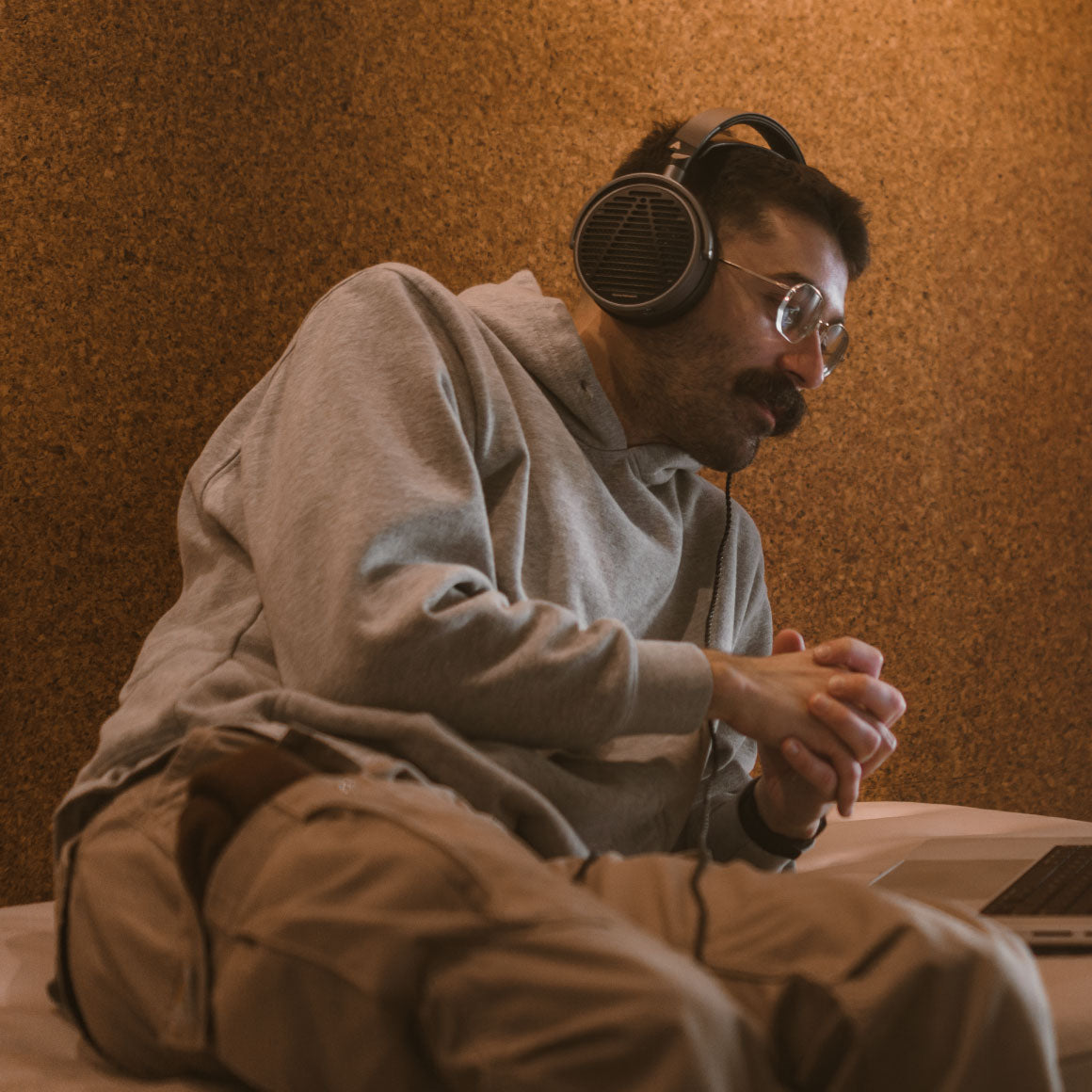 Headphone-Zone-Audeze-MM-100