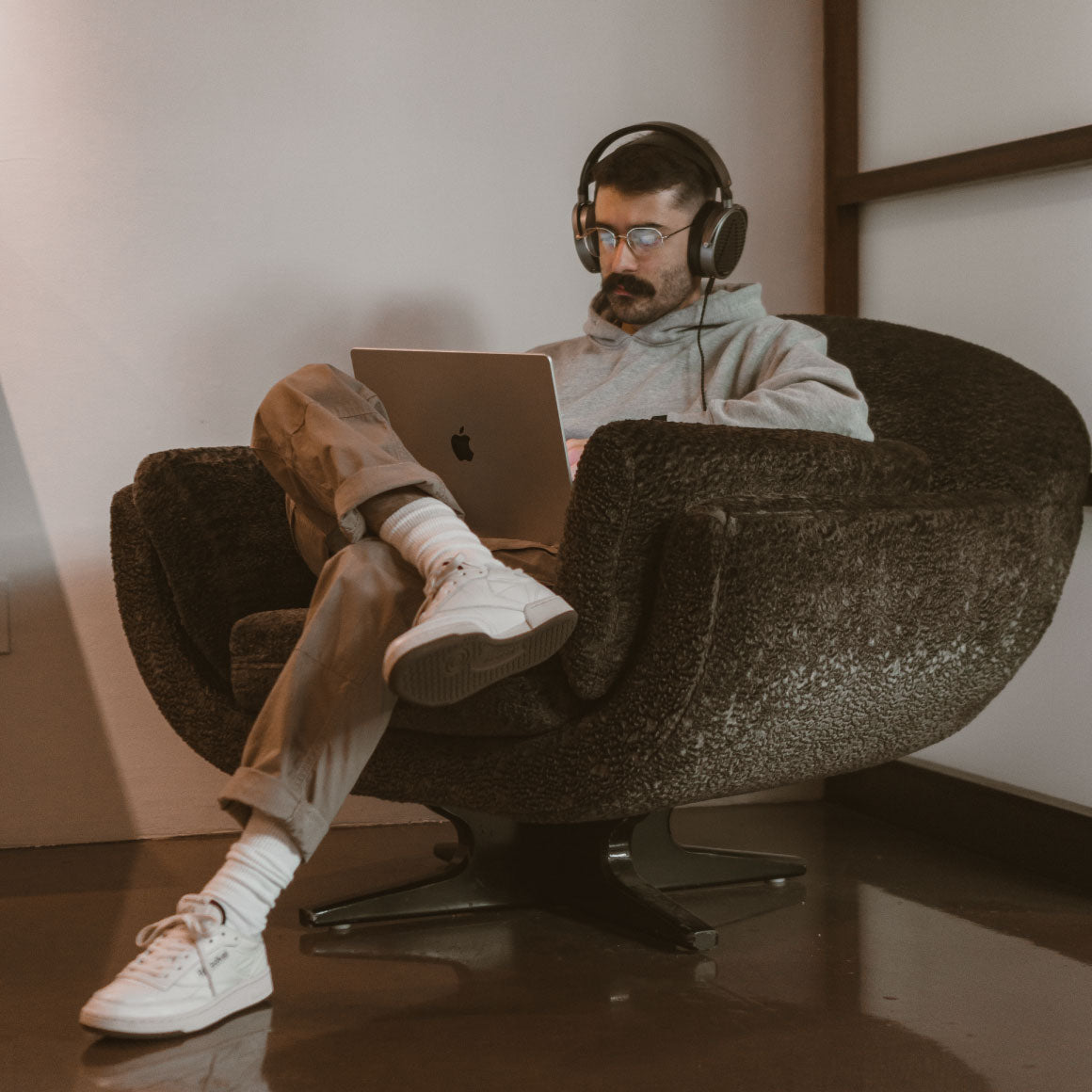 Headphone-Zone-Audeze-MM-100