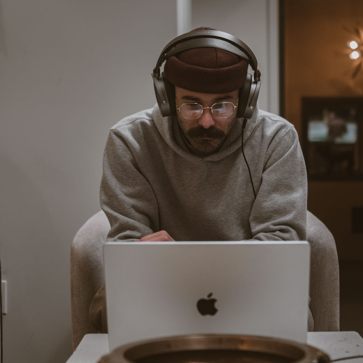 Headphone-Zone-Audeze-MM-100