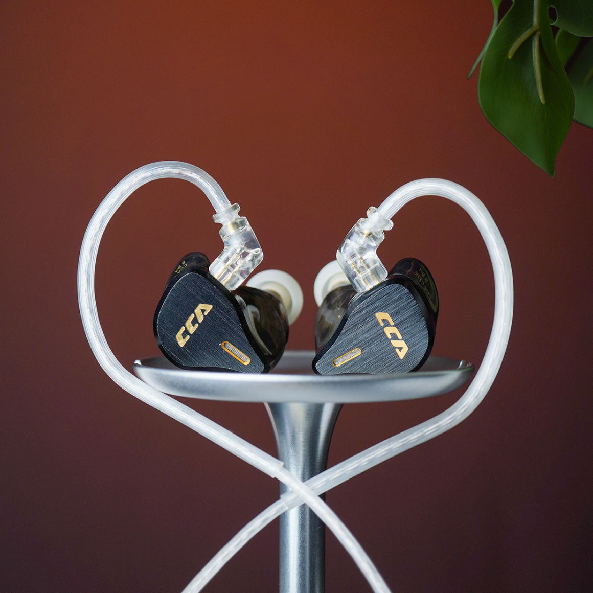 Headphone-Zone-CCA-CS16-black-with-mic
