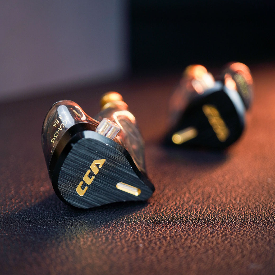 Headphone-Zone-CCA-CS16-black-with-mic