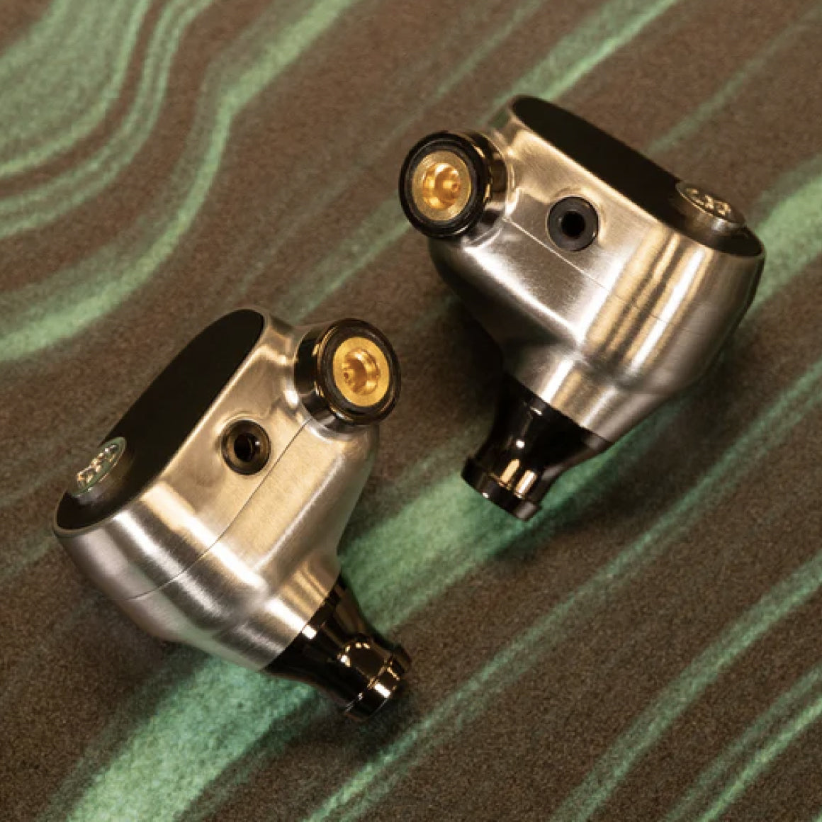 Headphone-Zone-Campfire-Audio-Black-Star