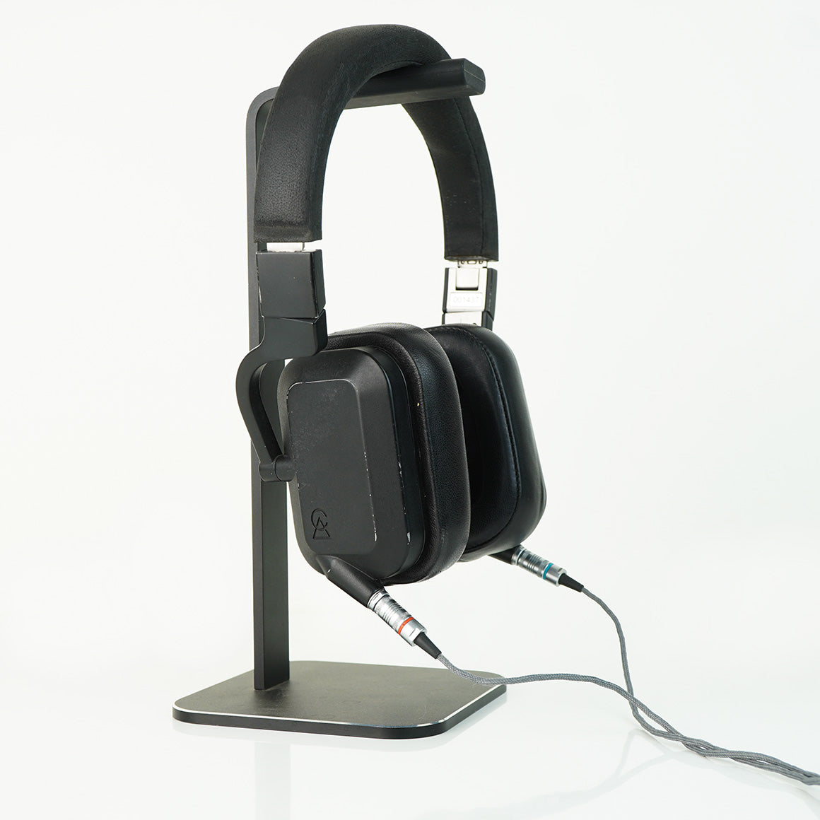 Headphone-Zone-Campfire-Audio-Cascade-Demo-Unit