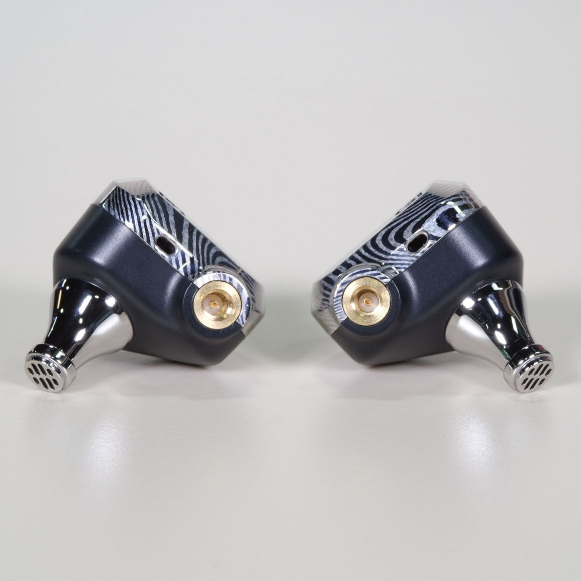 Headphone-Zone-Campfire Audio-Saber