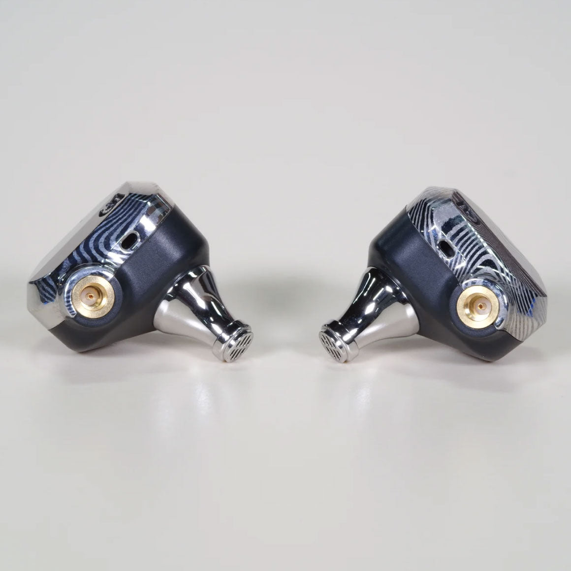 Headphone-Zone-Campfire Audio-Saber