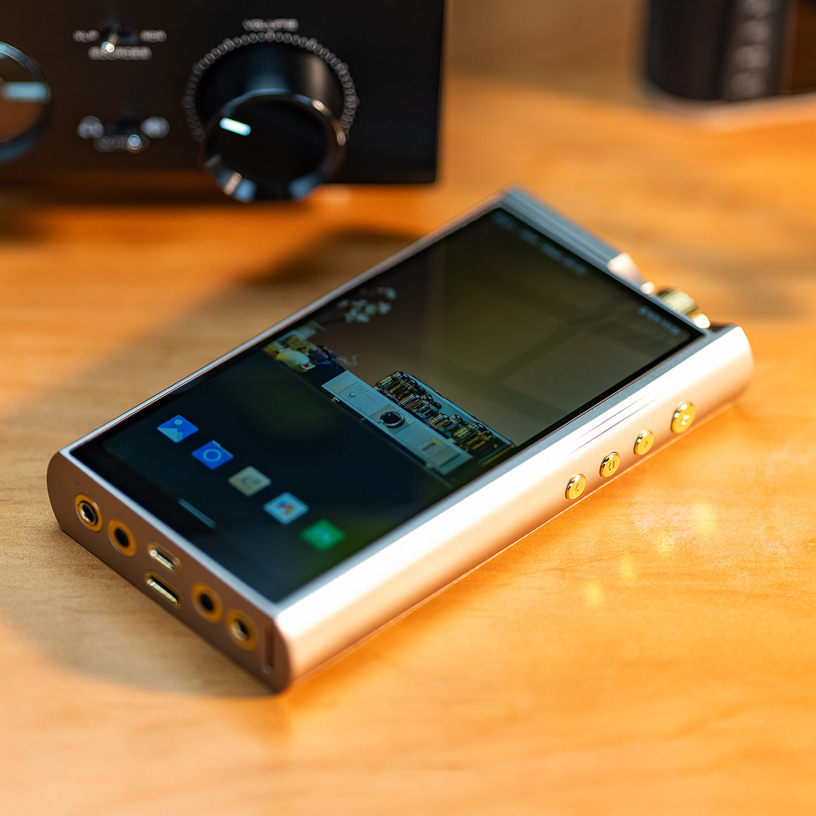 Headphone-Zone-Cayin-N8iii
