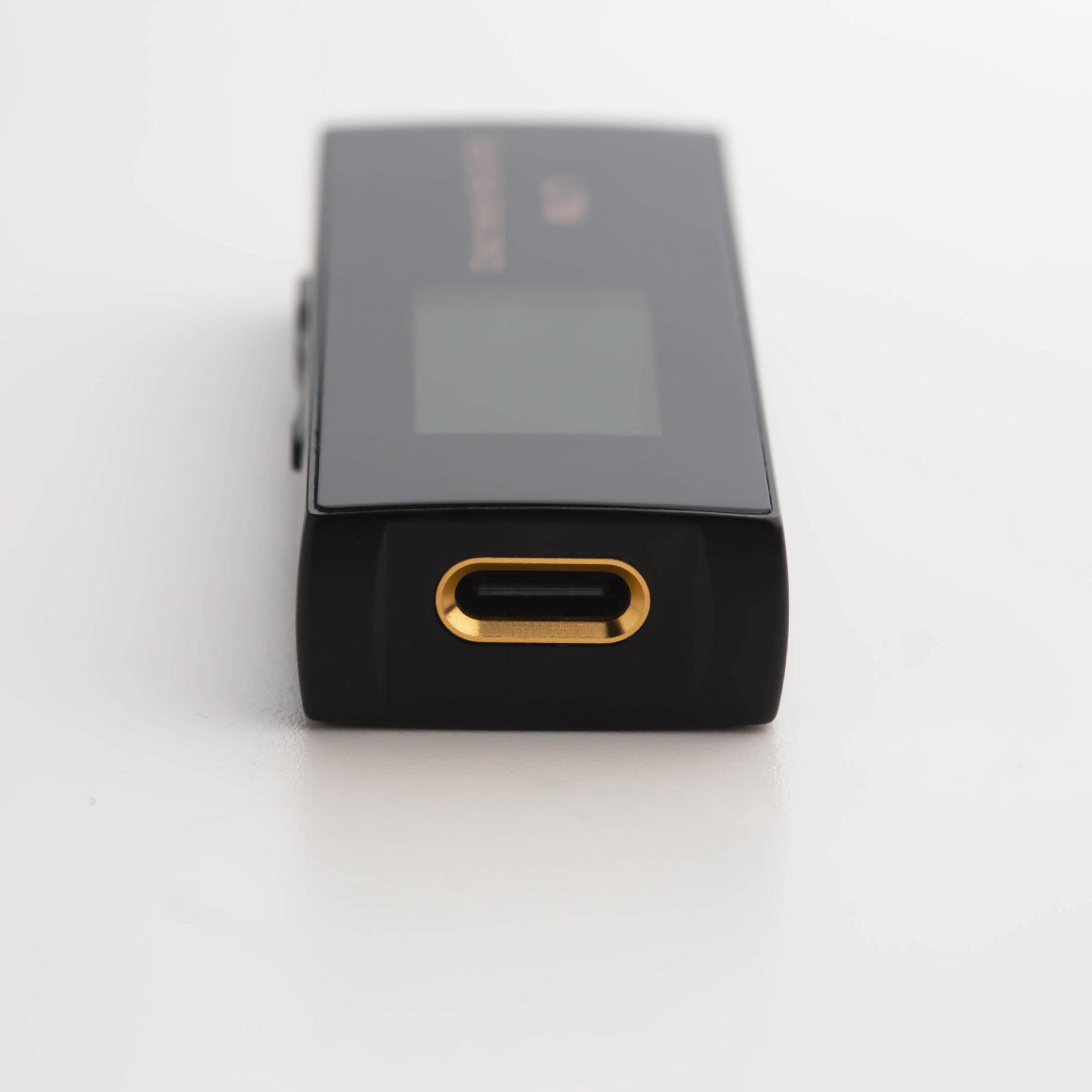 Headphone-Zone-Cayin-RU7-Lightning-Cable