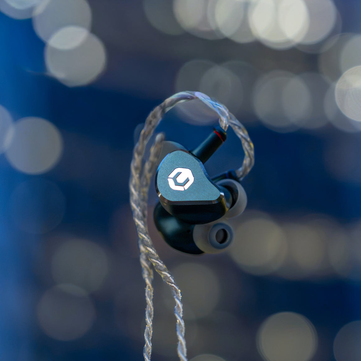 Headphone-Zone-CrinEar-Nightfall