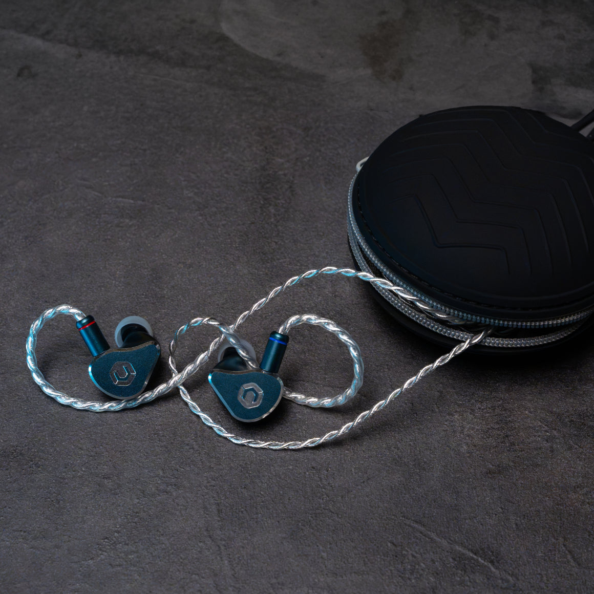 Headphone-Zone-CrinEar-Nightfall
