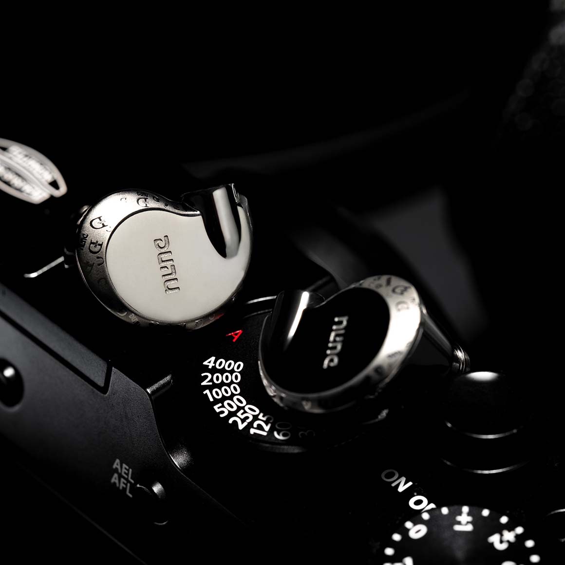 #Color_Titanium Grey