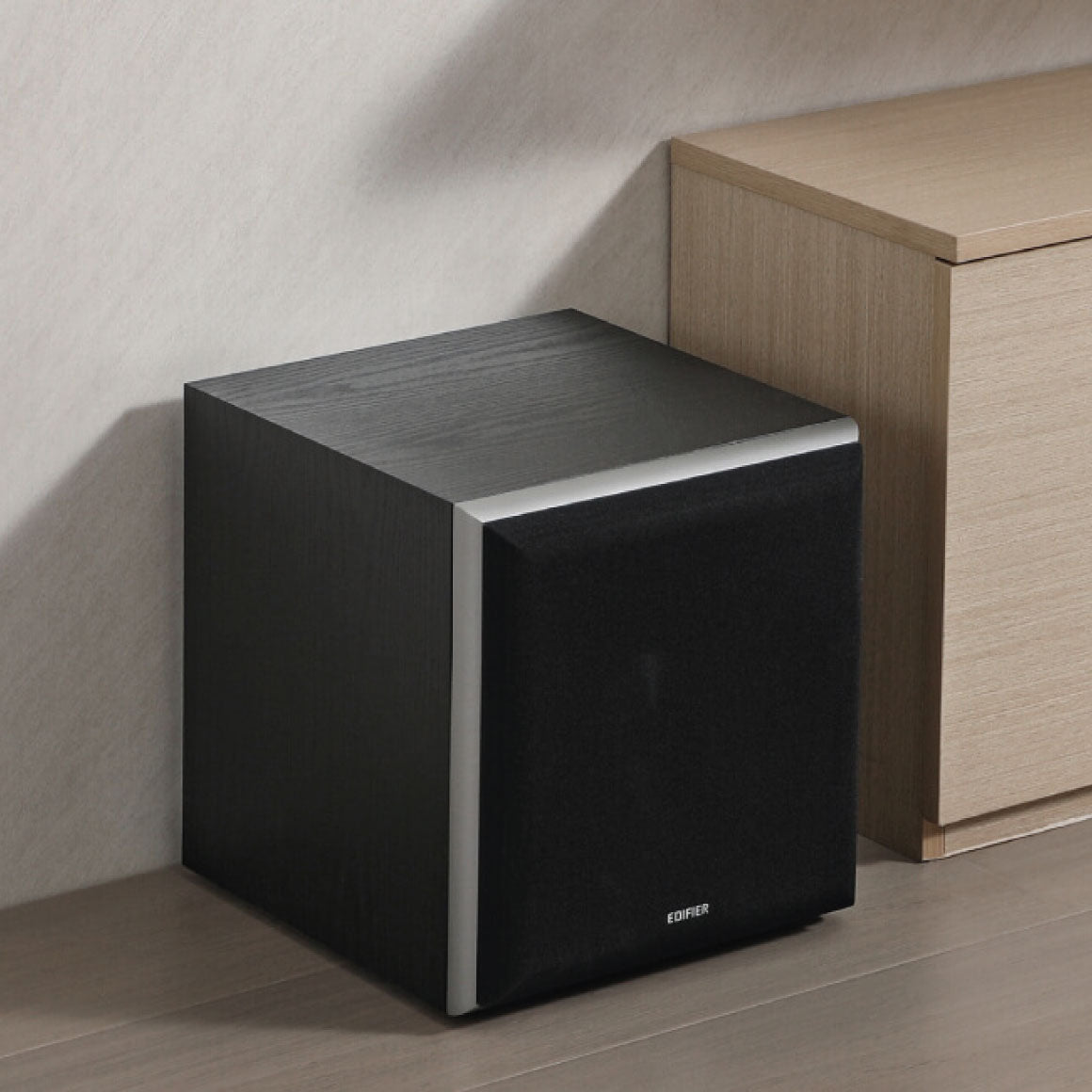 Headphone-Zone-Edifier-T5