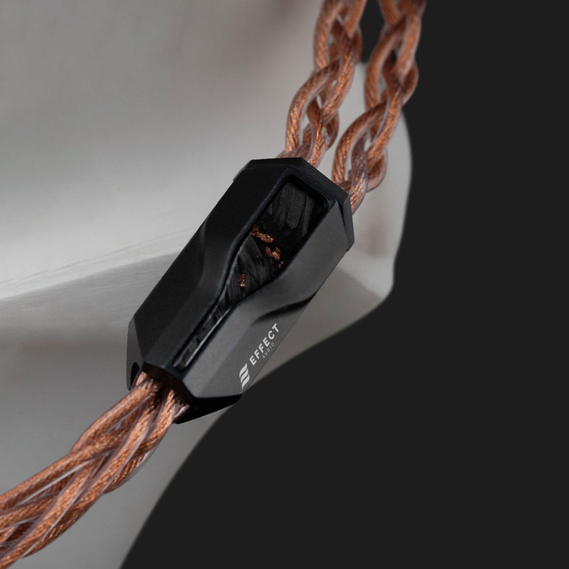 Headphone-Zone-Effect-Audio-Ares-S-2