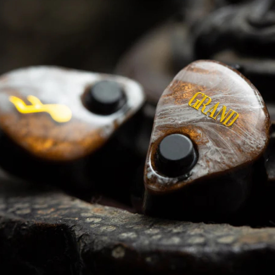 Headphone-Zone-FATfrequency-Grand-Maestro-Universals