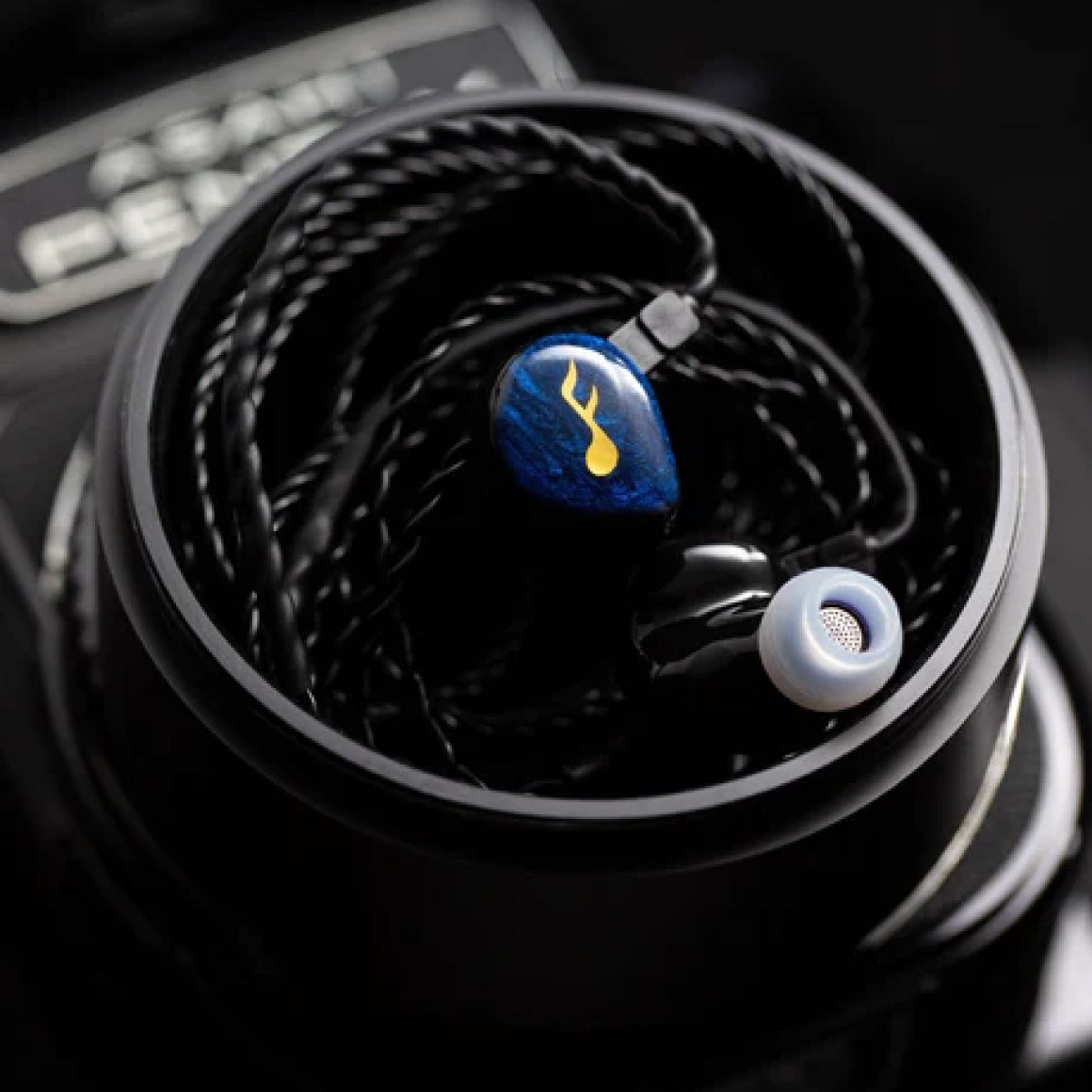 Headphone-Zone-FATfrequency-Maestro-Mini-Universals