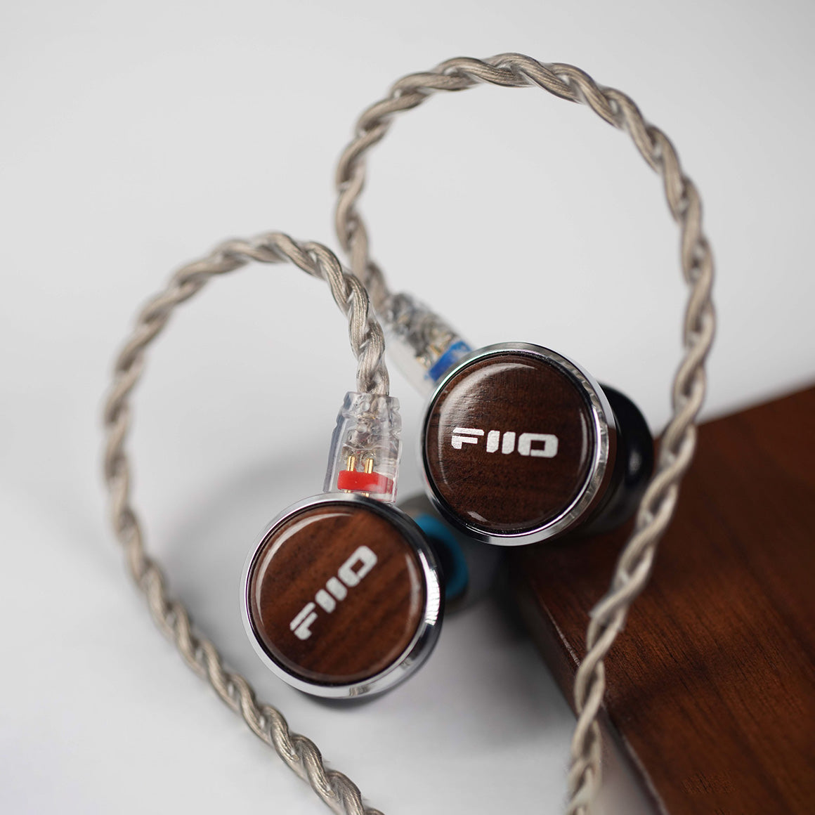 Headphone-Zone-FiiO-FP3-Black-Walnut-Type-C
