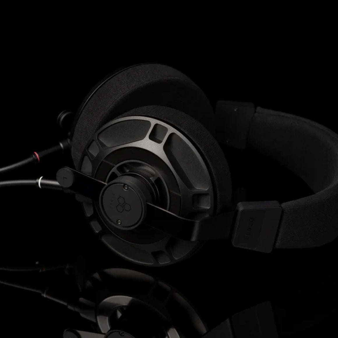 Headphone-Zone-Final-D7000