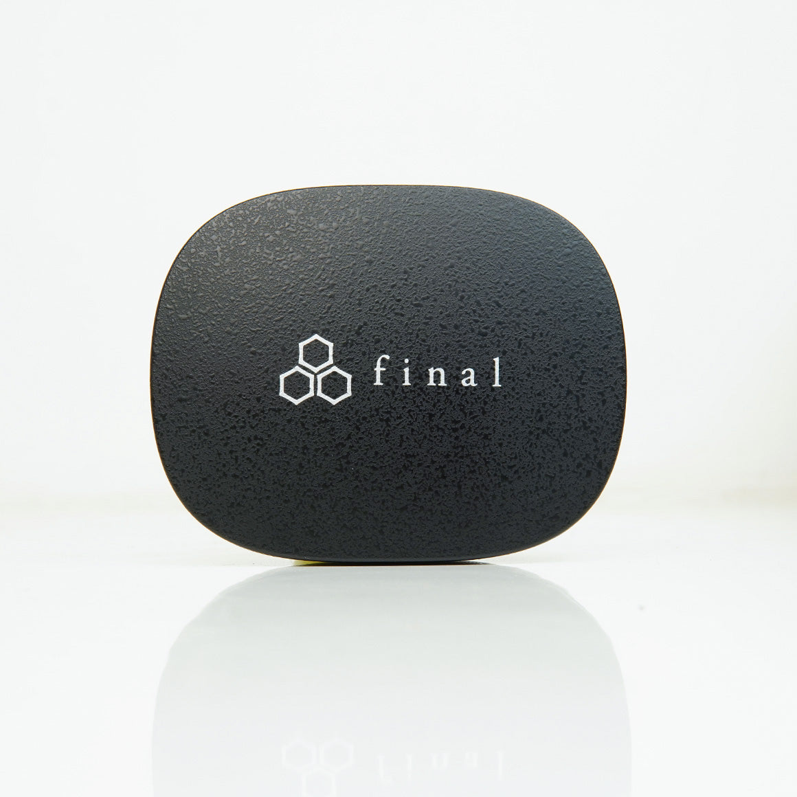 Headphone-Zone-Final-ZE8000-Ex-Demo-Unit