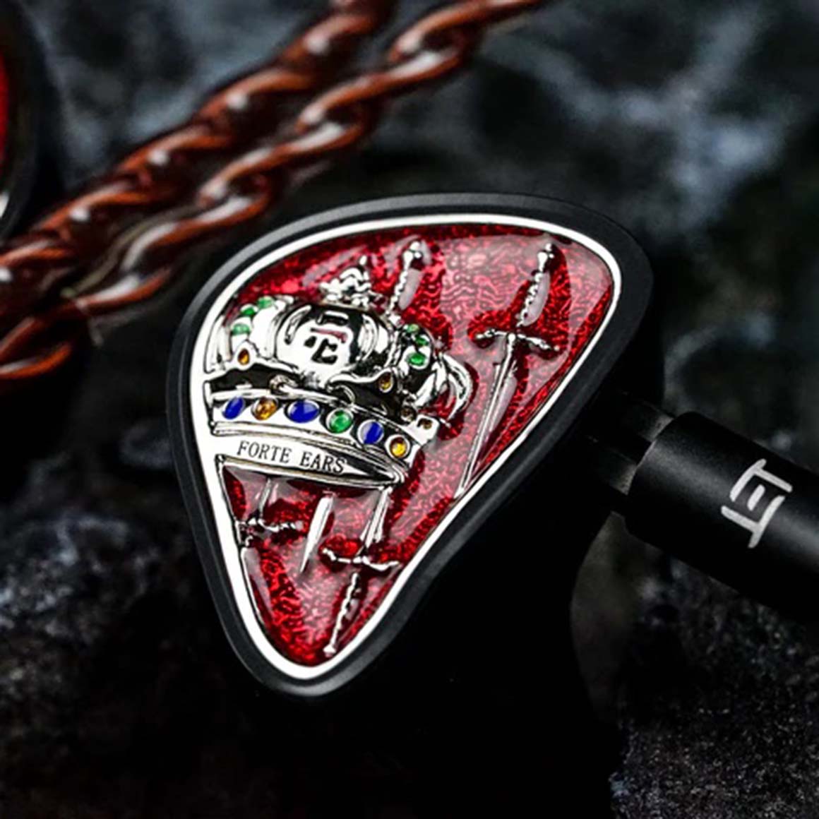 Headphone-Zone-Forte-Ears-Macbeth
