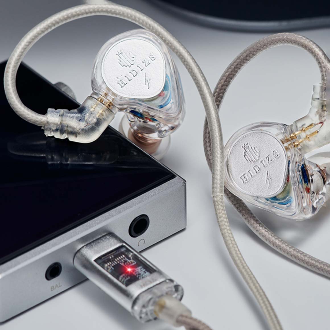 #Color_White Transparent