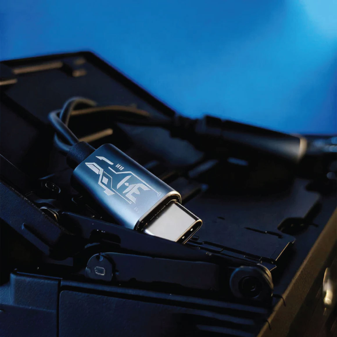 Headphone-Zone-Harmonic-Empire- Long-Zhong-Dui