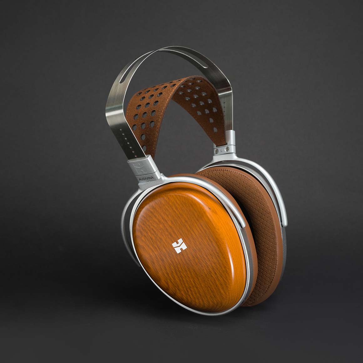 Headphone-Zone-HiFiMAN-AUDIVINA