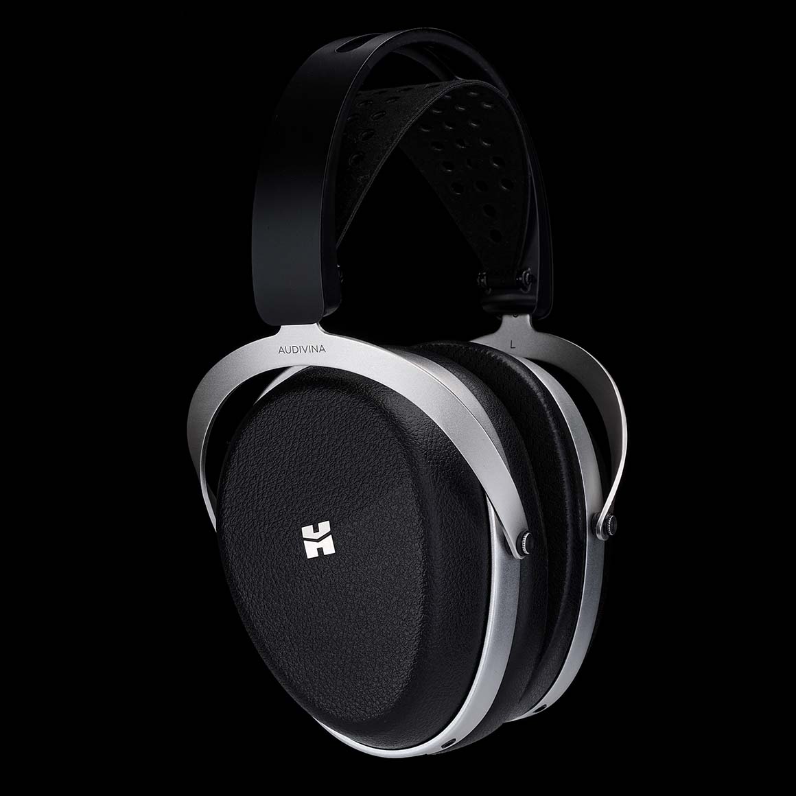 Headphone-Zone-HiFiMAN-AUDIVINA_LE