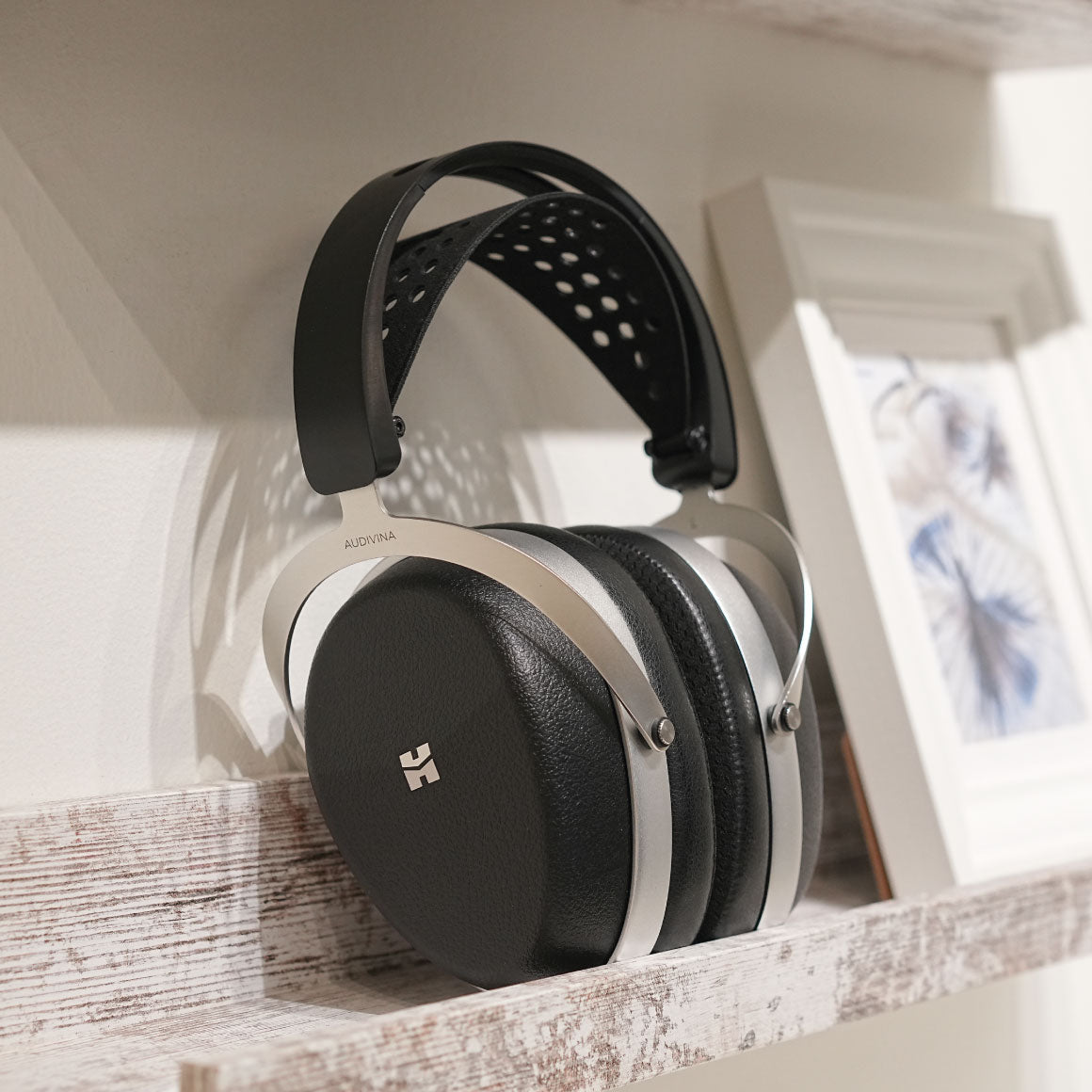 Headphone-Zone-HiFiMAN-AUDIVINA_LE