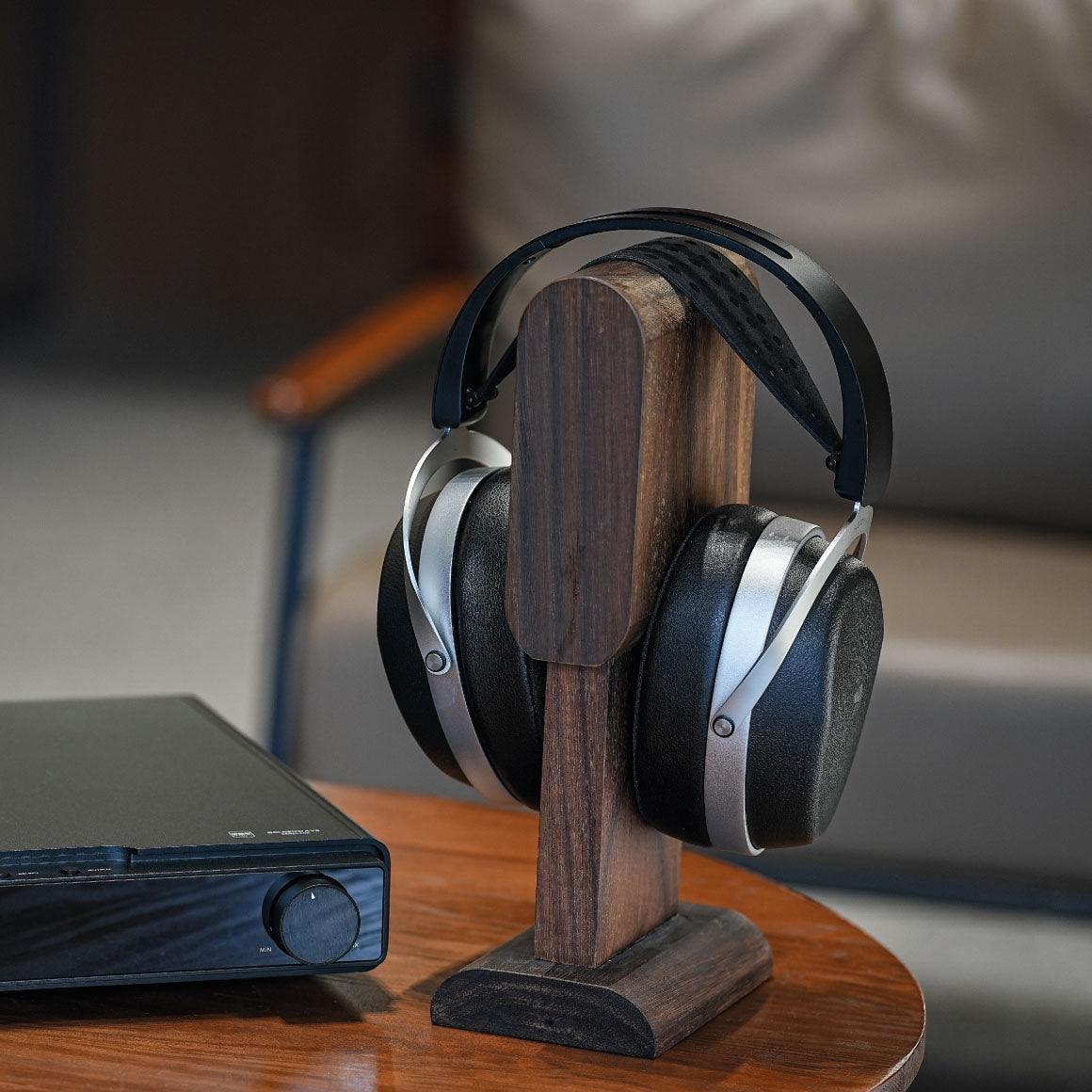 Headphone-Zone-HiFiMAN-AUDIVINA_LE