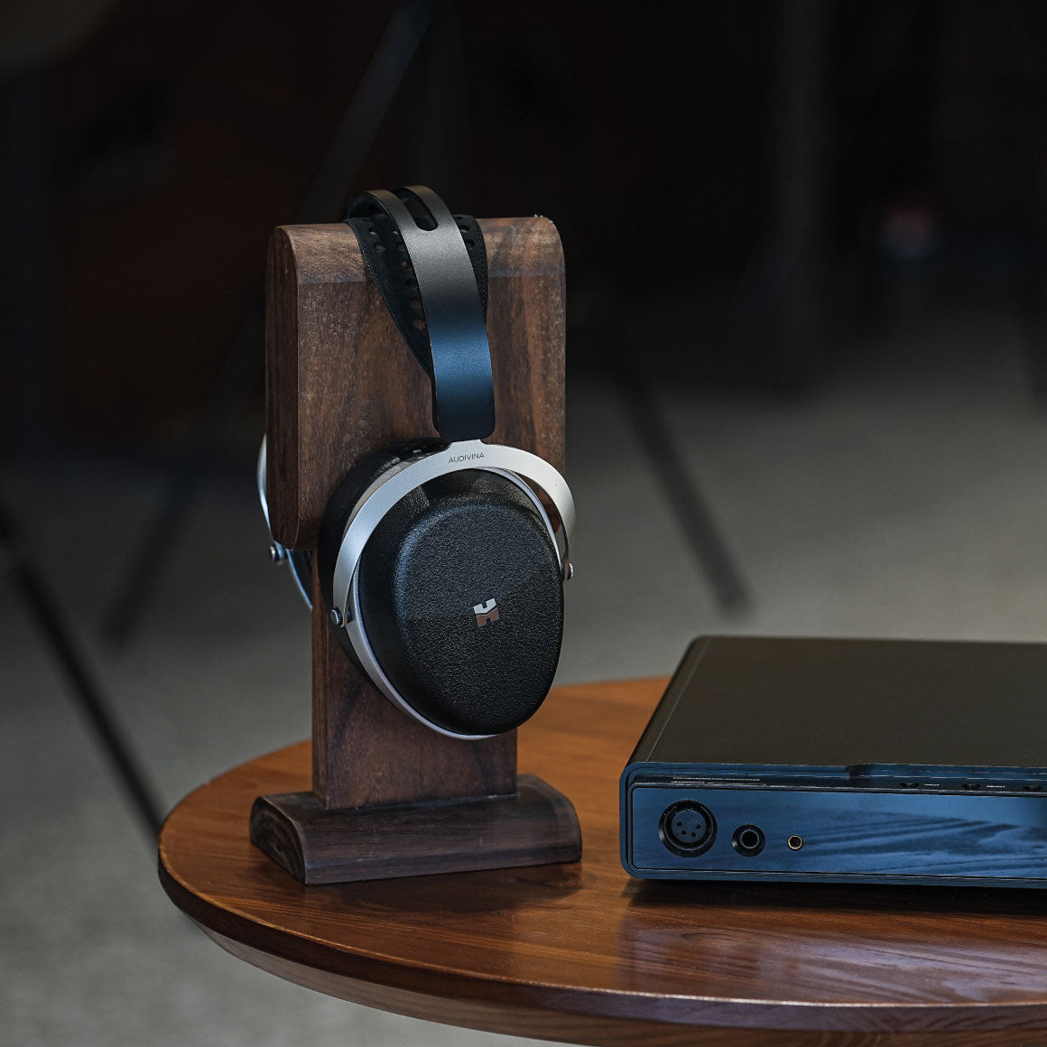 Headphone-Zone-HiFiMAN-AUDIVINA_LE