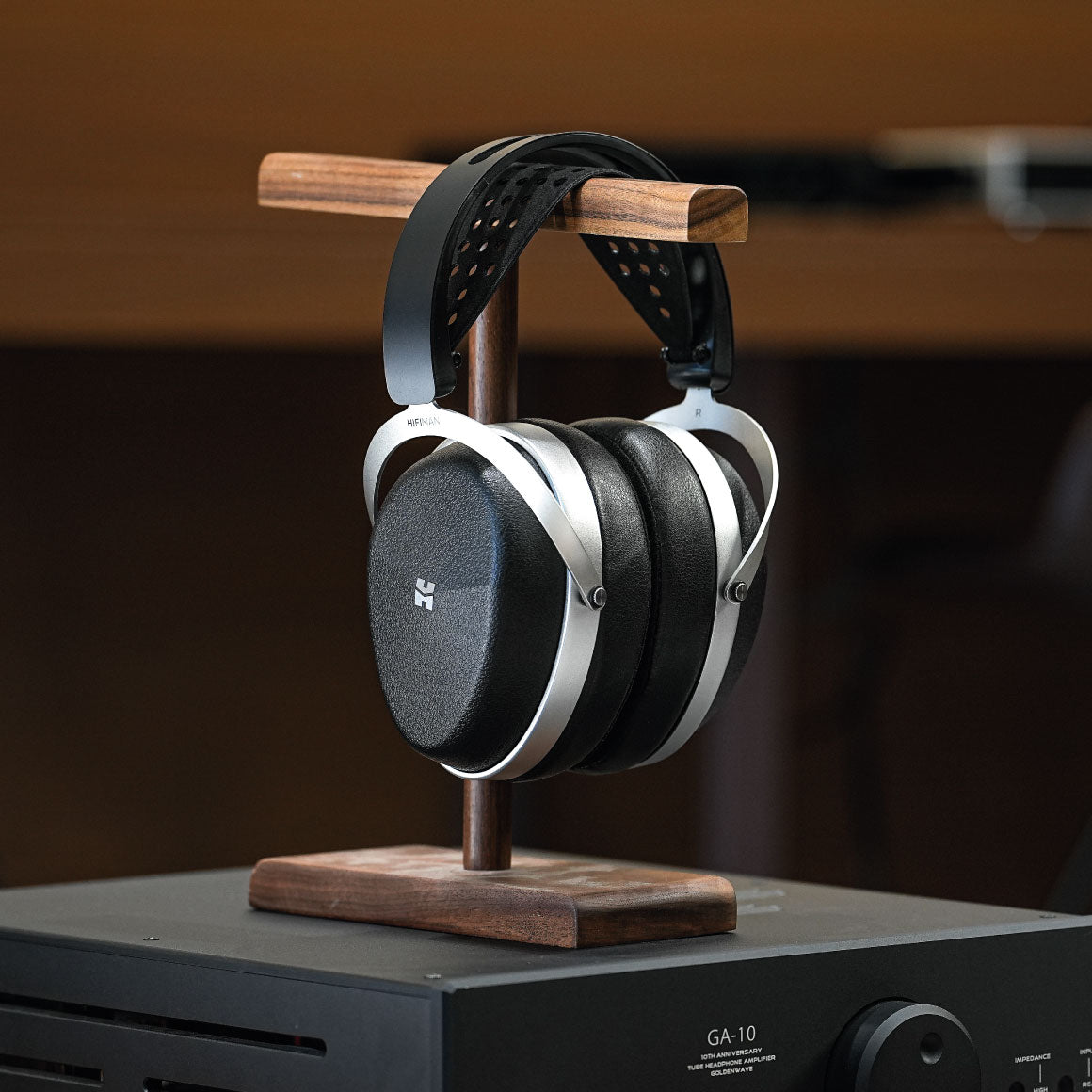 Headphone-Zone-HiFiMAN-AUDIVINA_LE