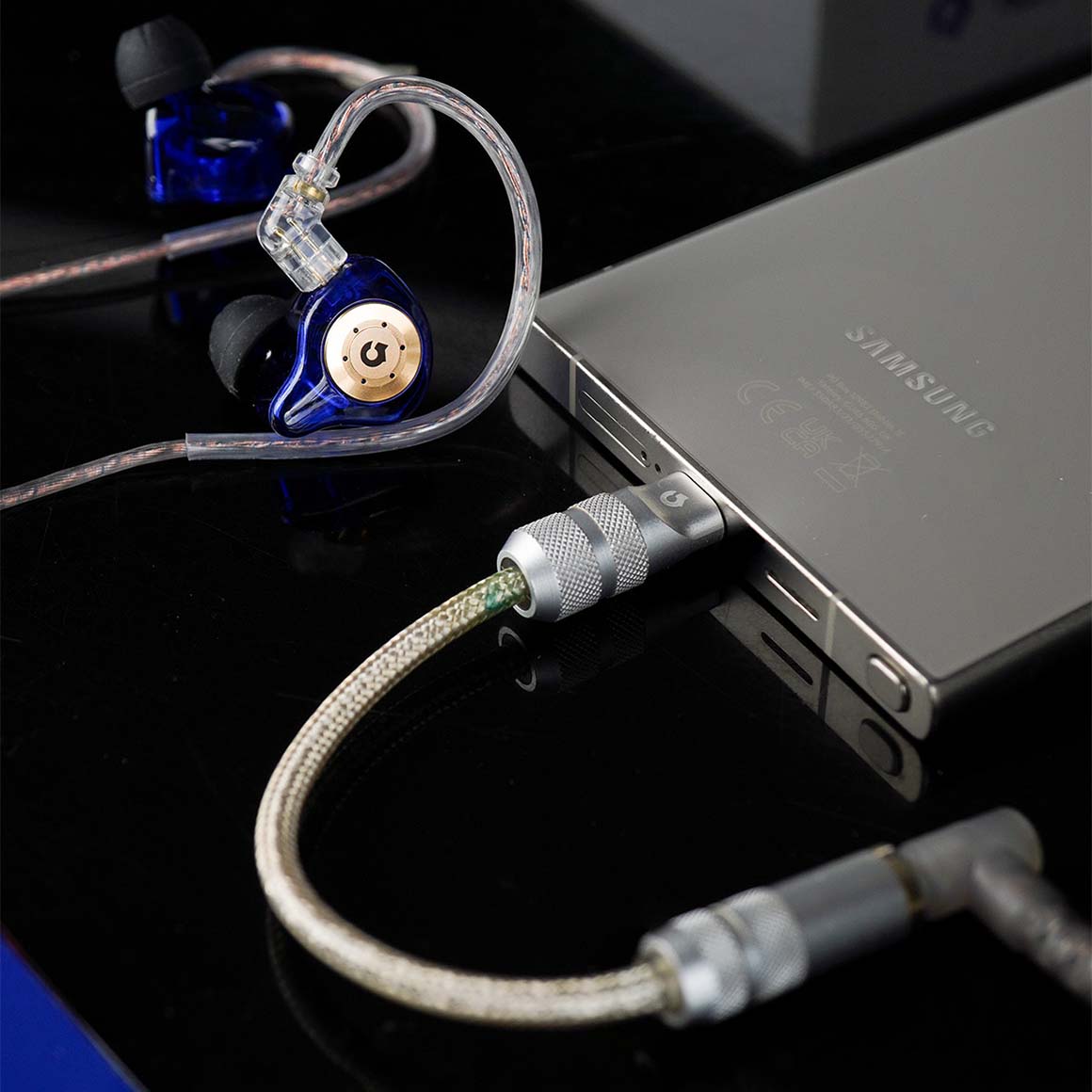 #Plug_3.5mm