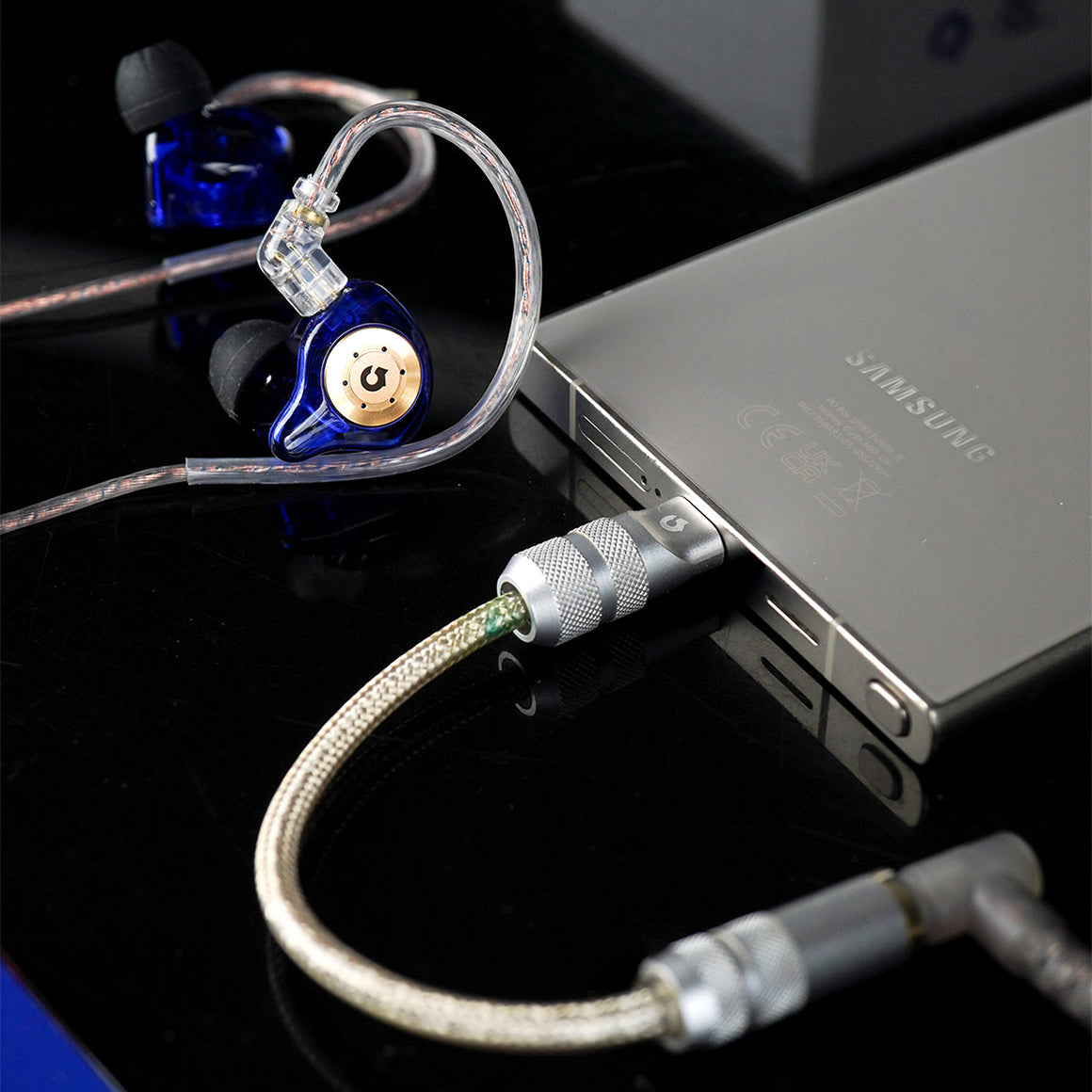 #Plug_3.5mm