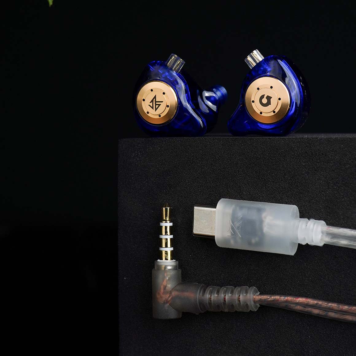 #Plug_Type-C