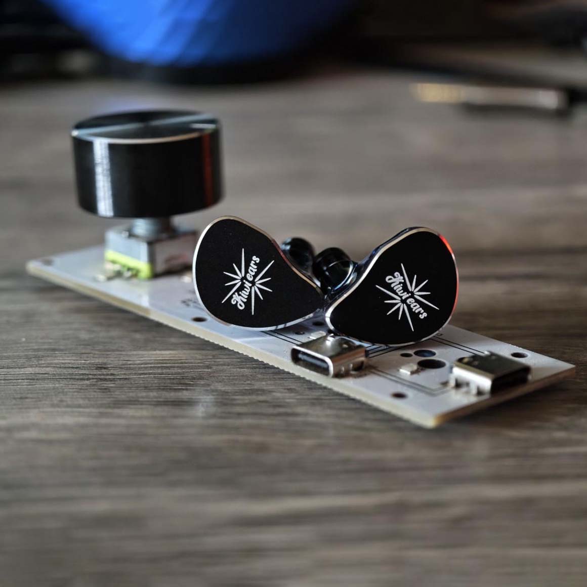 Headphone-Zone-Kiwi-Ears-Belle-Black-3.5mm-With-Mic