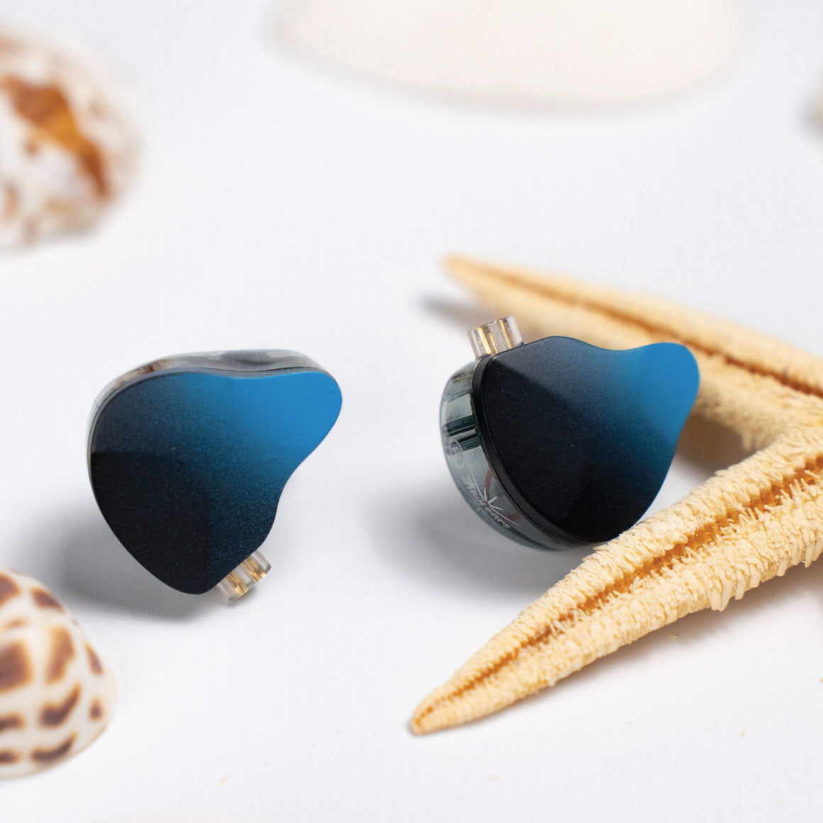 Headphone-Zone-Kiwi-Ears-Dolce