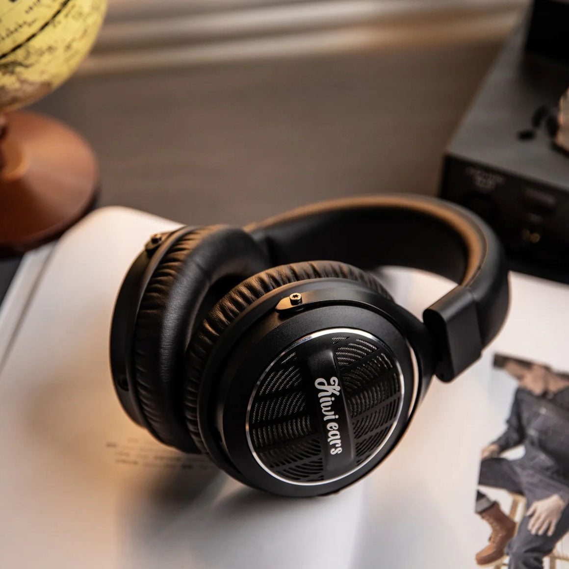 Headphone-Zone-Kiwi-Ears-ellipse