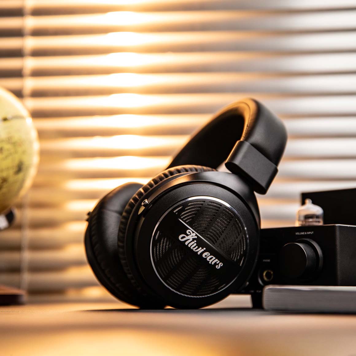 Headphone-Zone-Kiwi-Ears-ellipse