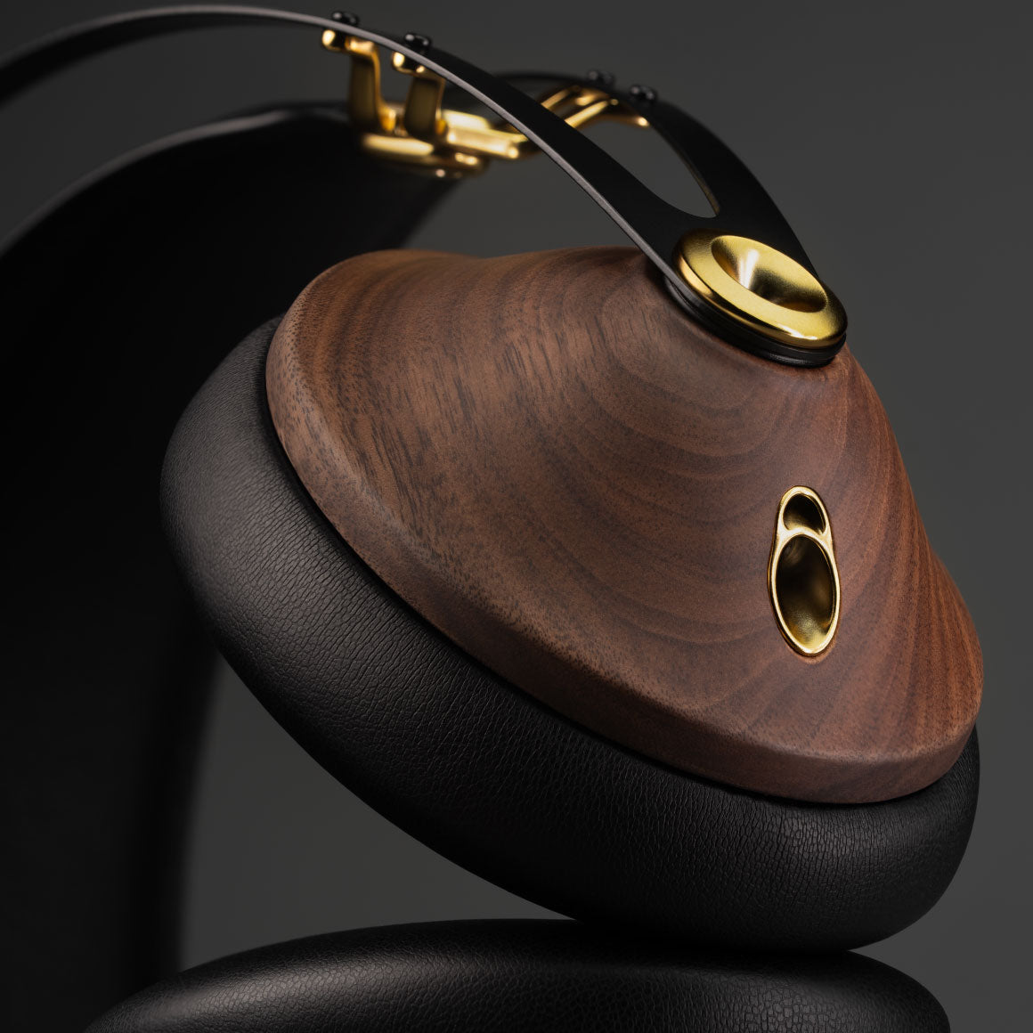 Headphone-Zone-Meze-99-Classics-2nd-Generation